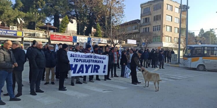 Pinarhisarda koyluler eylem gerckelstiriyor