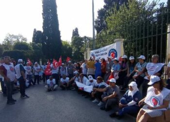 Ege Üniversitesi Hastanesi işçileri yeniden eyleme geçti