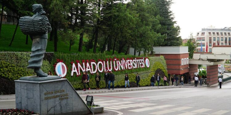 Anadolu Üniversitesi