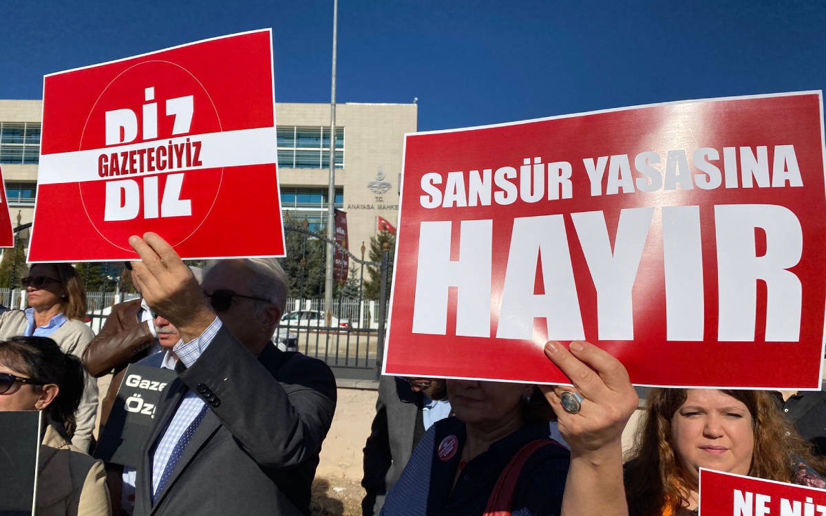 "Sansür Yasasına Hayır"