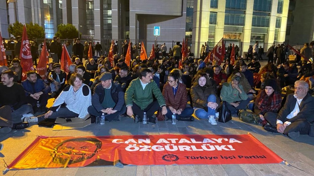 Can Atalay için adliye önünde oturma eylemi başlatıldı