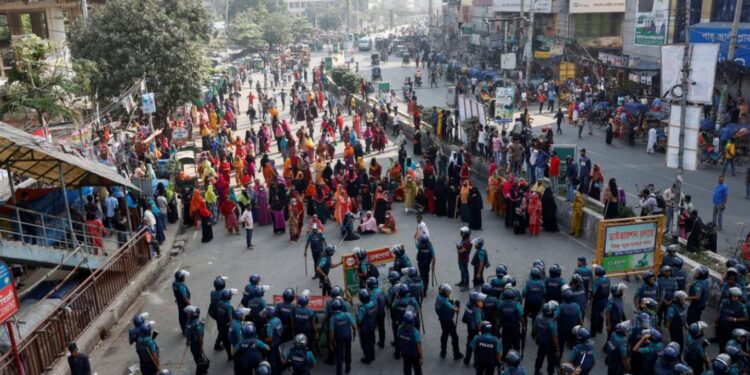 Bangladeş tekstil işçileri grevi