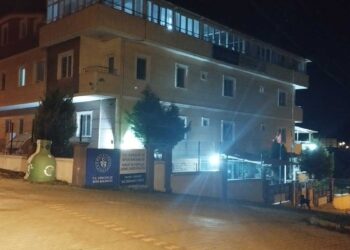 Yalova'da KYK yurdunda 15 öğrenci yemekten zehirlendi