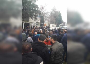 Selçuk İplik'te iş bırakan işçiler kazandı