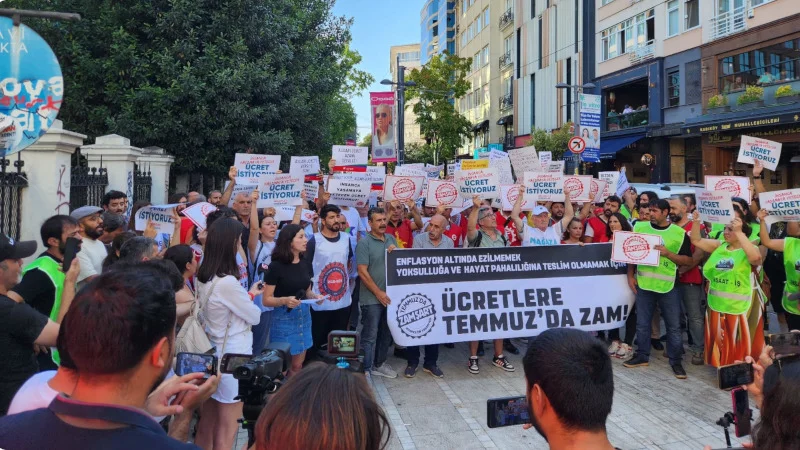 Temmuz'da Zam Şart kampanya grubundan eylem